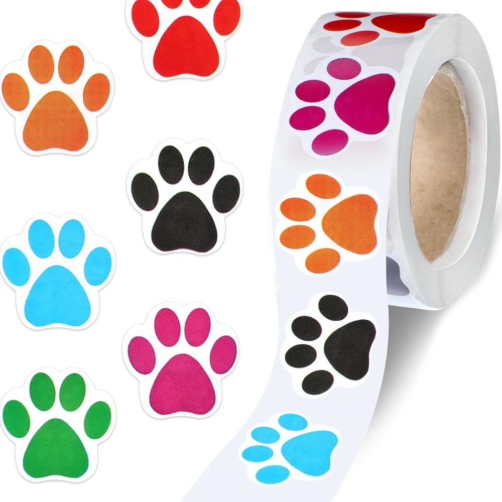 500 paw sticker roll